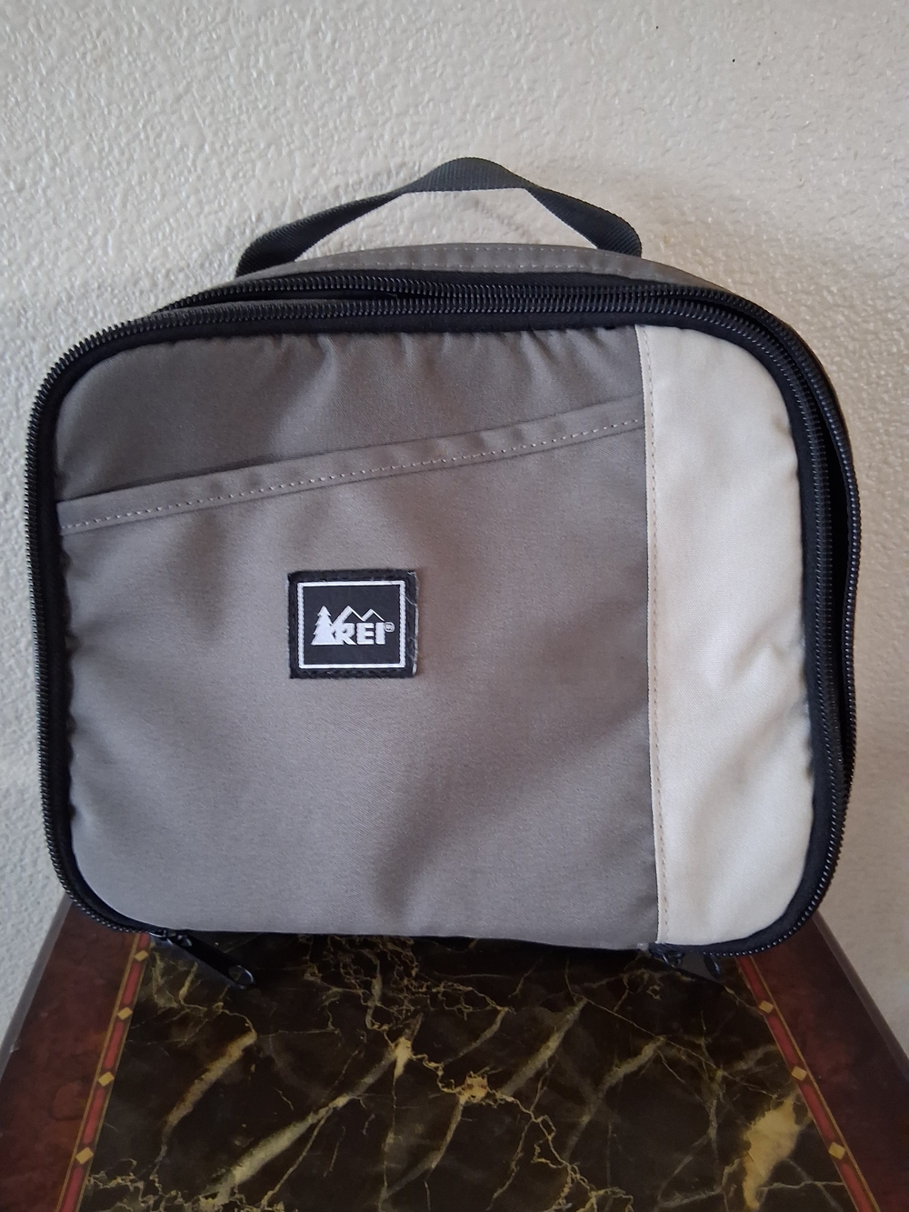 REI Brown & Cream Washable Lunchbox Canvas Zippered With Pockets